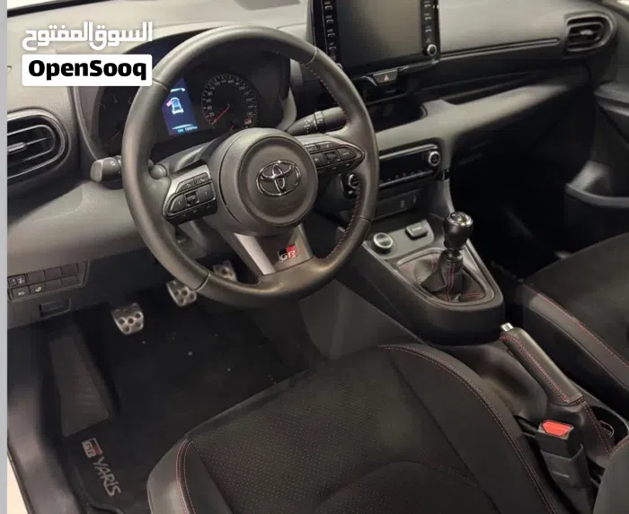 Toyota Yaris 2023 photo 3