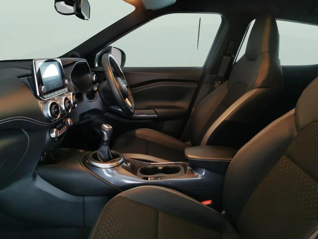 Nissan Juke 2023 photo 4