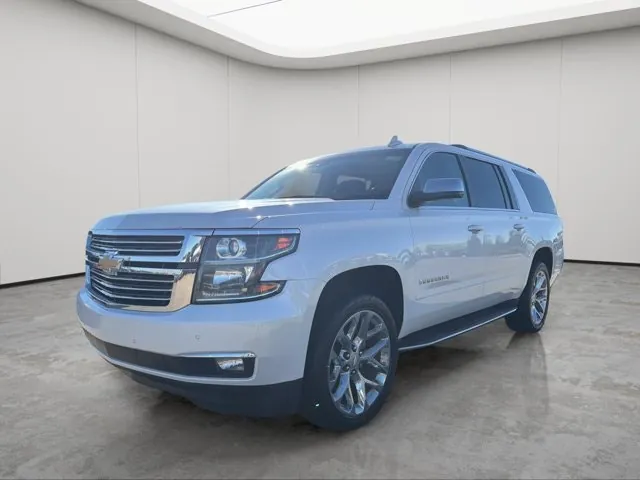 Chevrolet Suburban 2019 photo 3