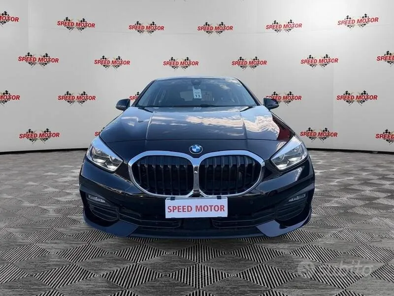 BMW 1 Series 2023 photo 2