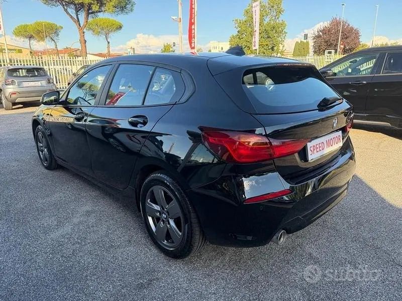 BMW 1 Series 2023 photo 5