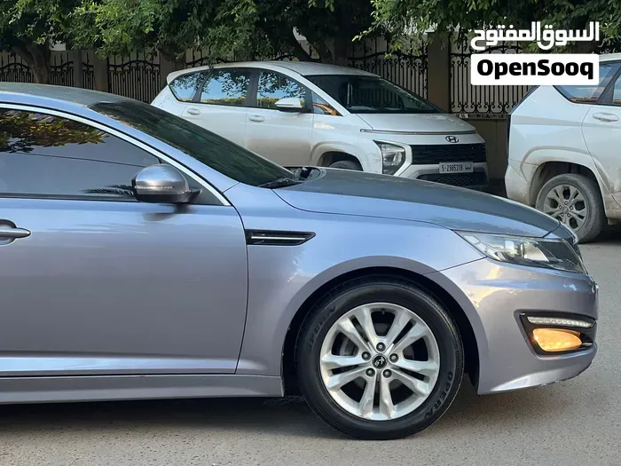 Kia K5 2011 photo 4