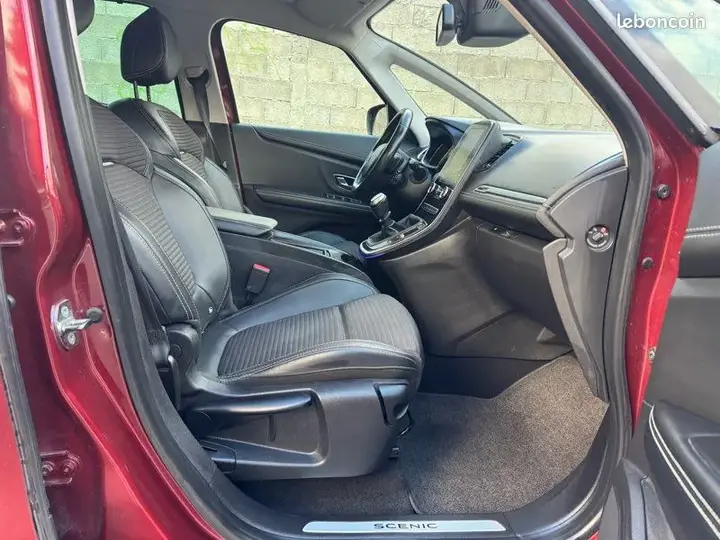 Renault Grand Scenic 2018 photo 5