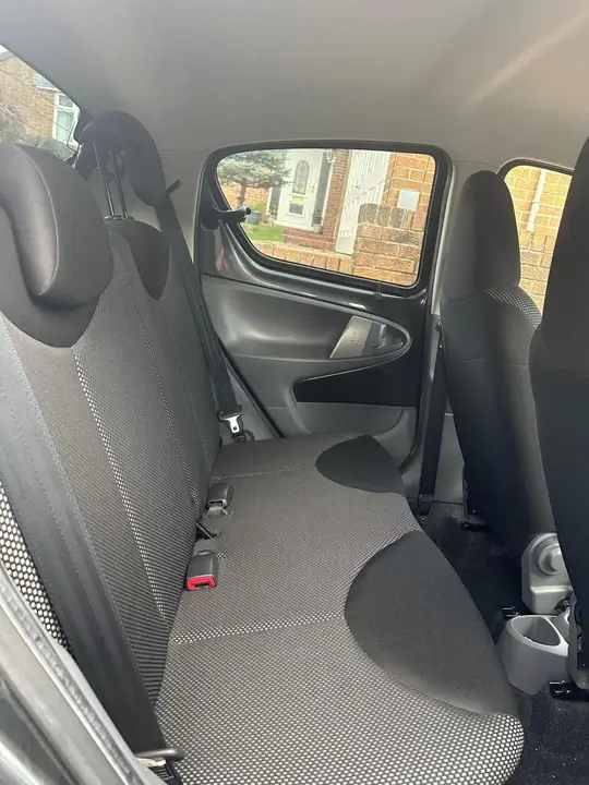 Toyota Aygo 2011 photo 3