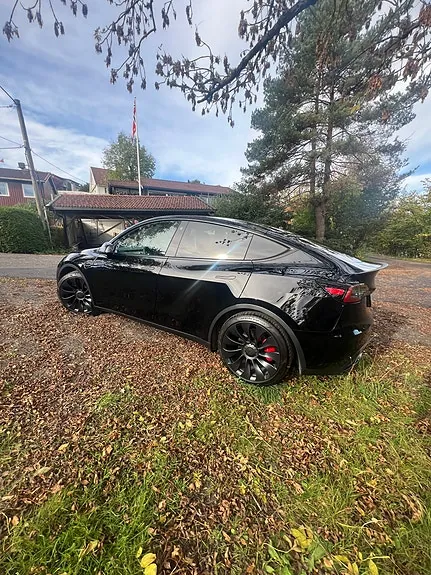 Tesla Model Y 2024 photo 5