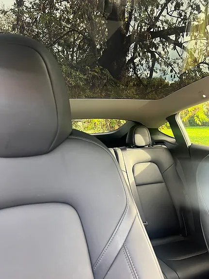 Tesla Model Y 2024 photo 3