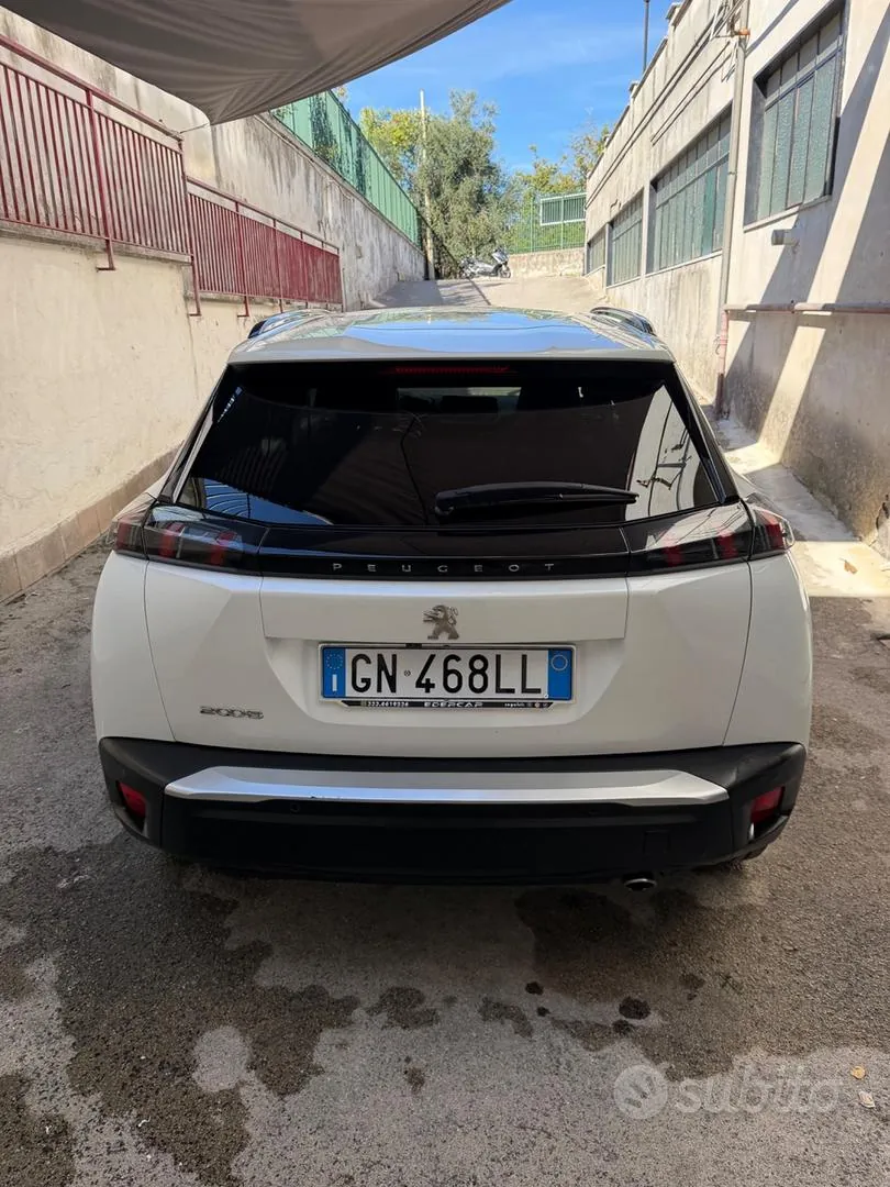 Peugeot 2008 2023 photo 5