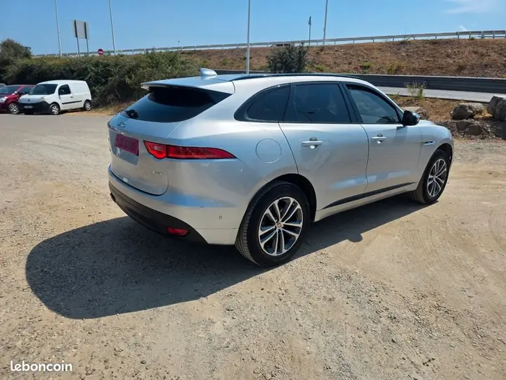 Jaguar F-Pace 2016 photo 3