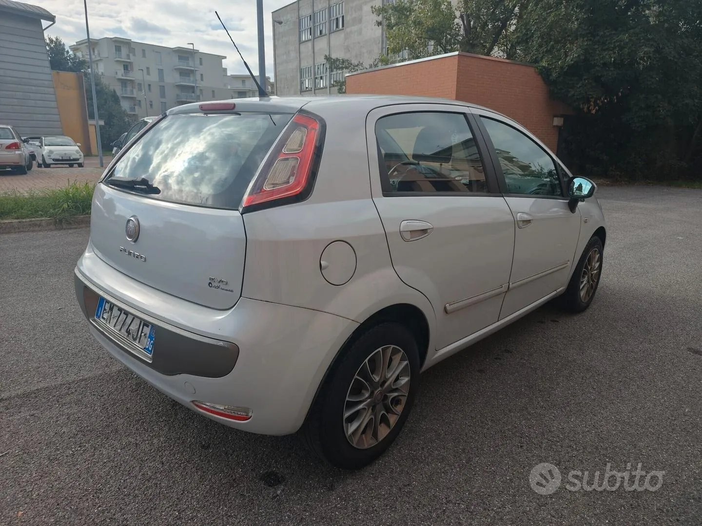 Fiat Punto Evo 2012 photo 4