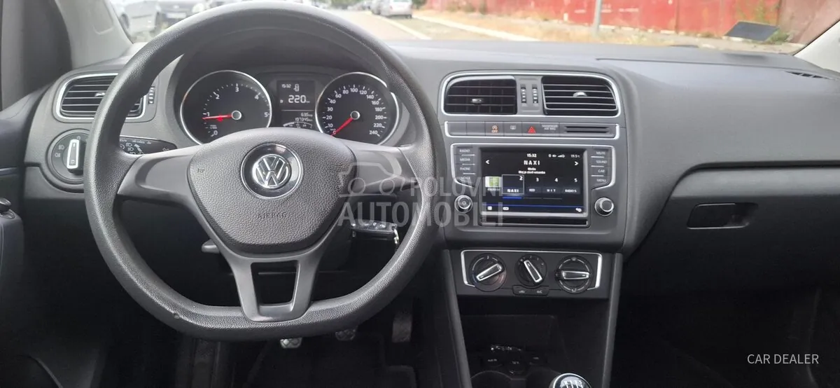 Volkswagen Polo 2016 photo 2