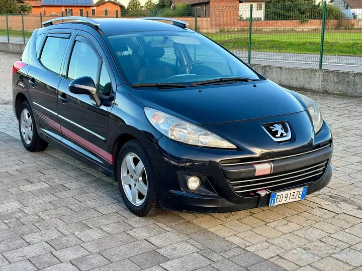 Peugeot 207 2010 photo 3