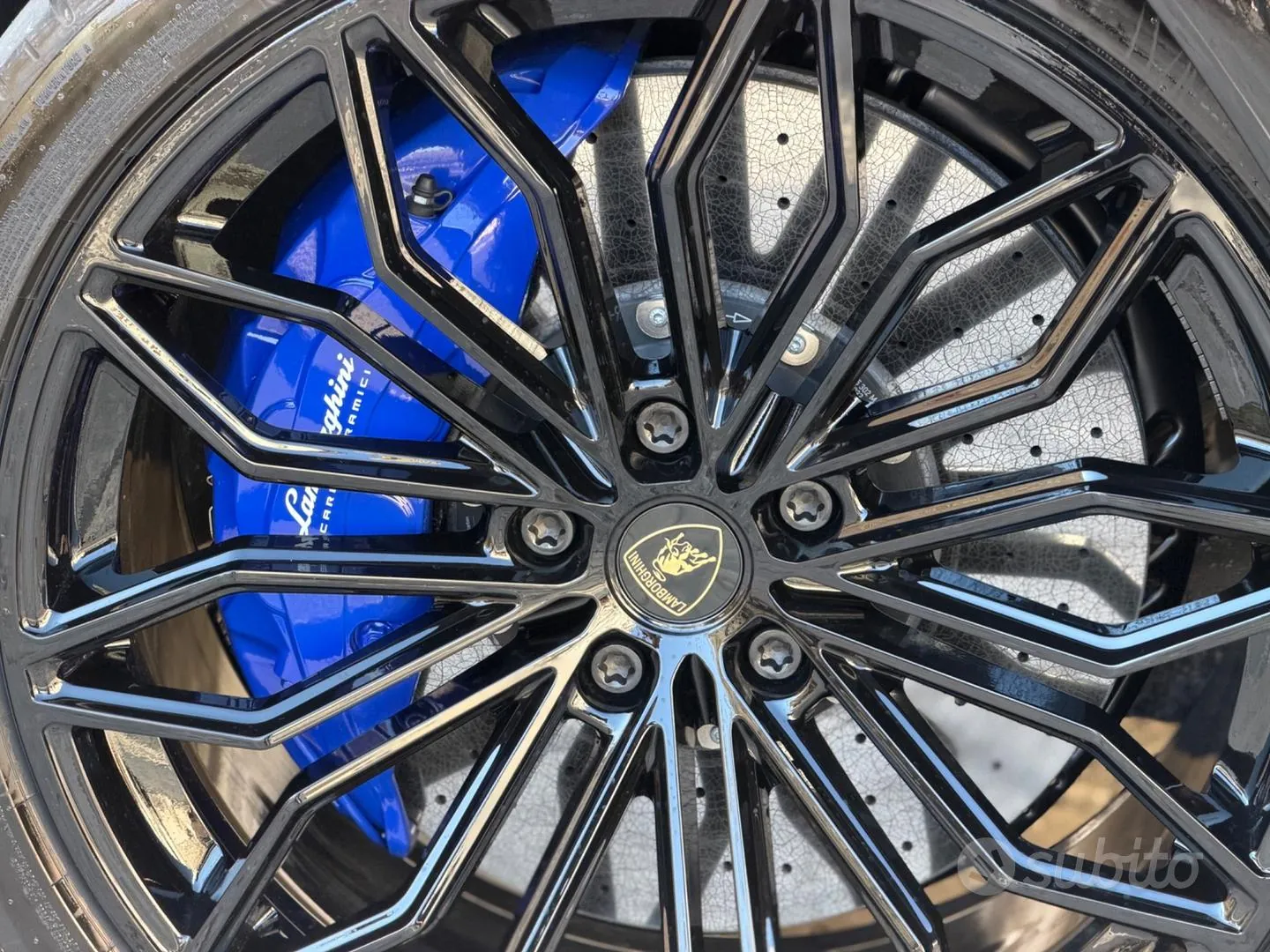 Lamborghini Urus 2026 photo 3