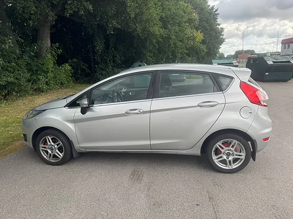 Ford Fiesta 2013 photo 3