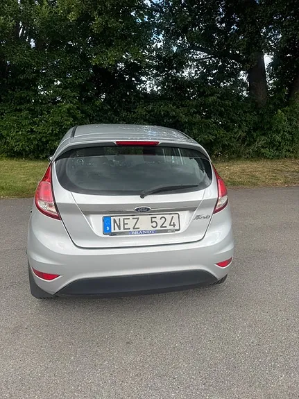 Ford Fiesta 2013 photo 2