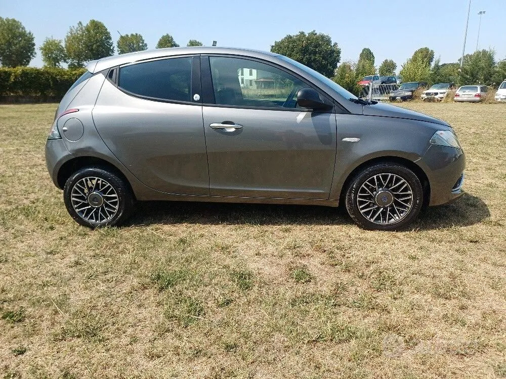 Lancia Ypsilon 2017 photo 3