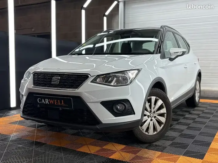 Seat Arona 2019 photo 3