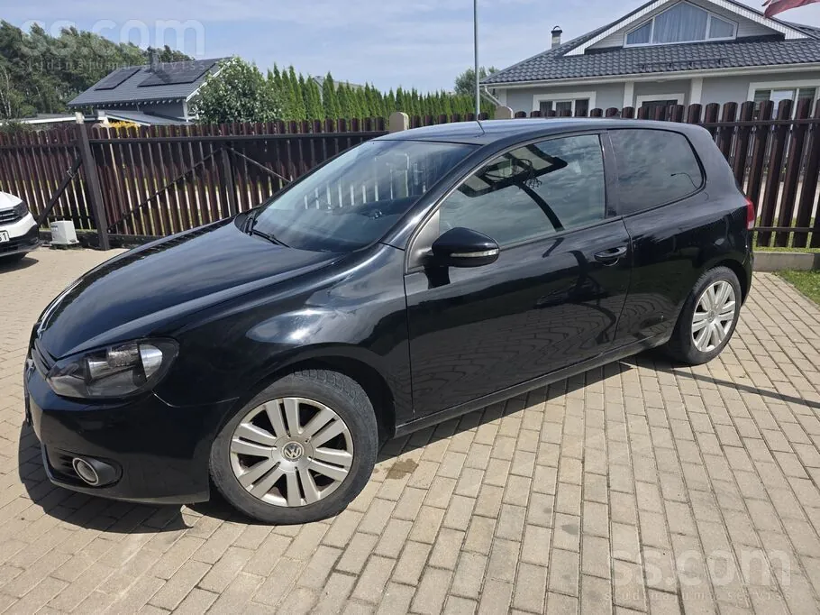 Volkswagen Golf 2010 photo 3