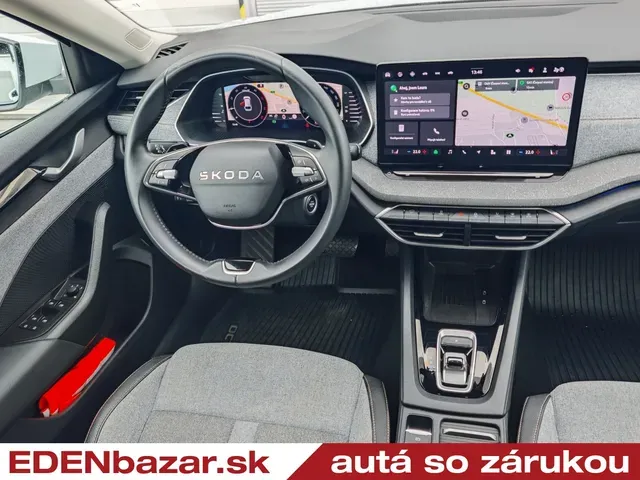 Skoda Octavia 2025 photo 2