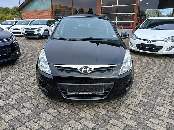 Hyundai I20 2012 photo 2