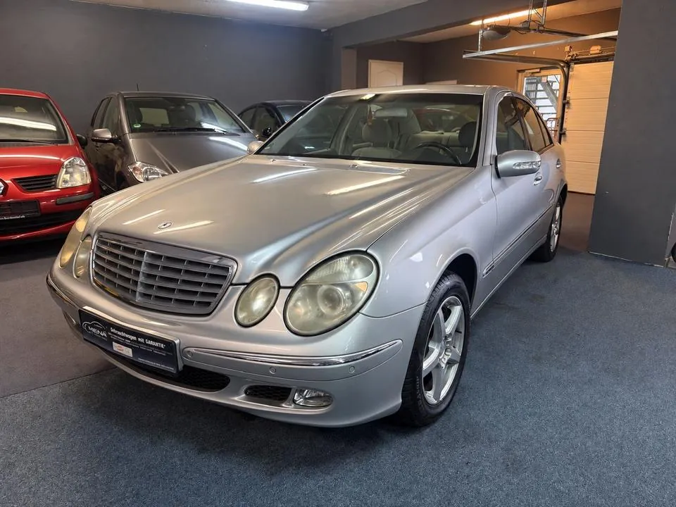 Mercedes-Benz E 240
