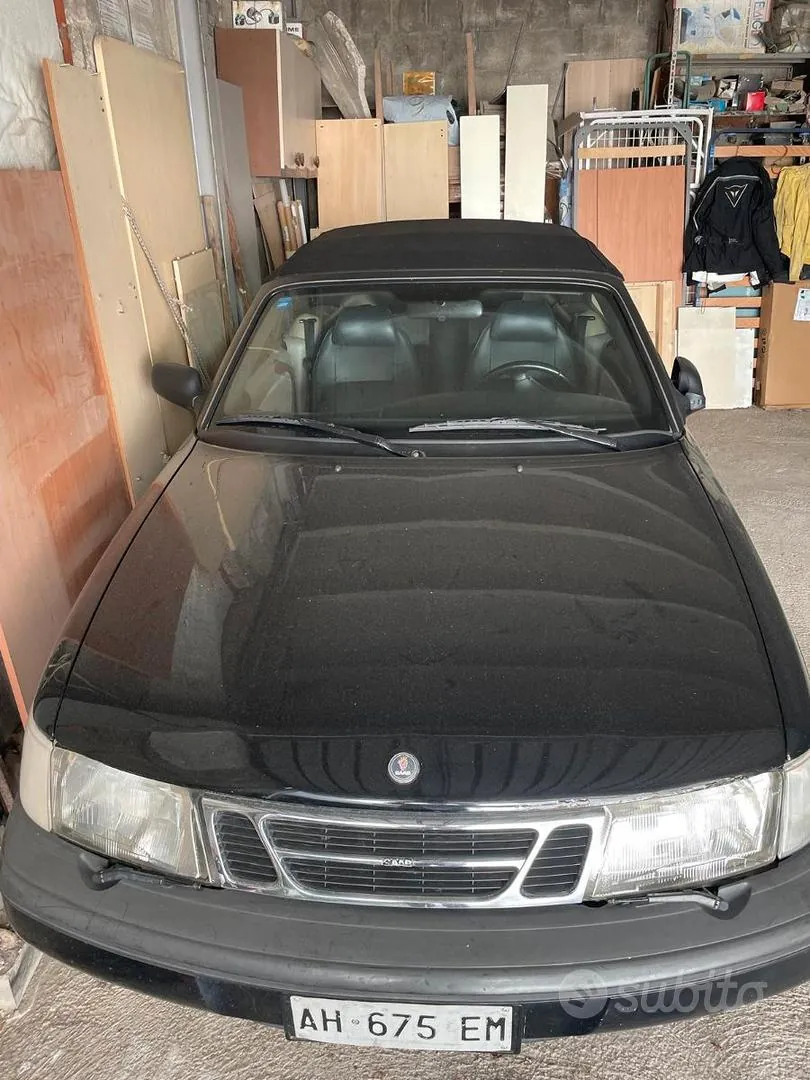 Saab 900
