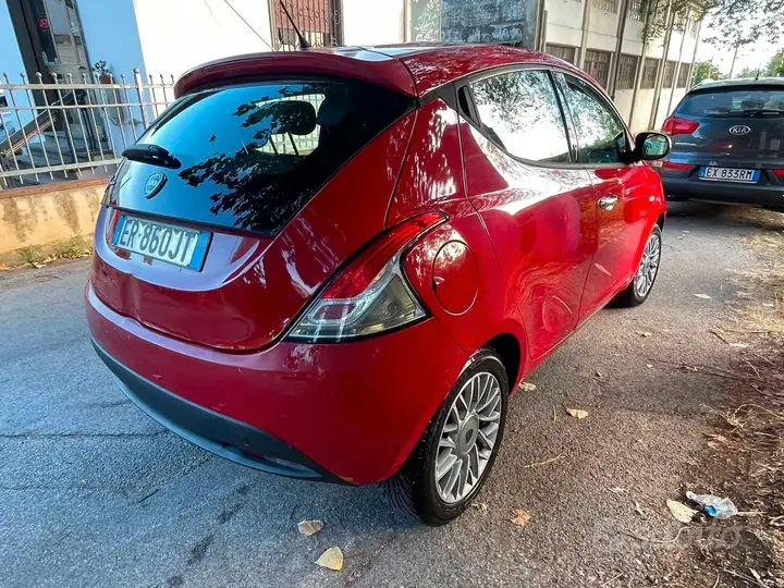 Lancia Ypsilon 2013 photo 5