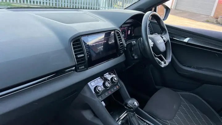 Skoda Karoq 2026 photo 2