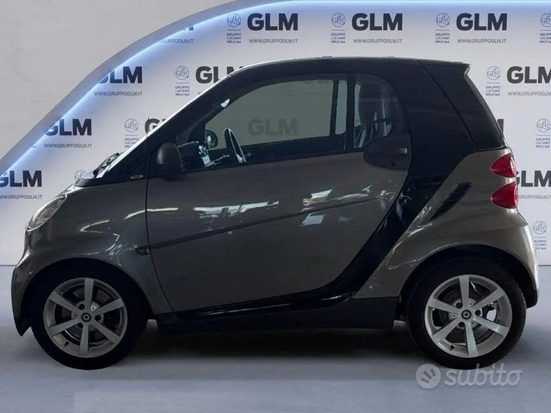 Smart Fortwo 2010 photo 2