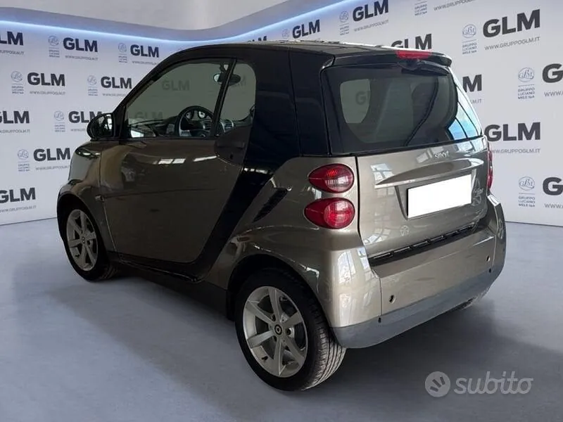 Smart Fortwo 2010 photo 3