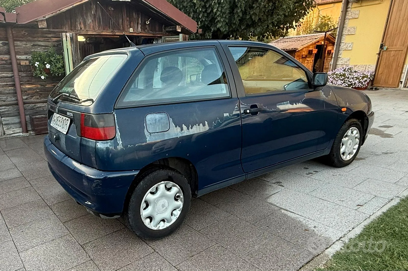 Seat Ibiza 1998 photo 3