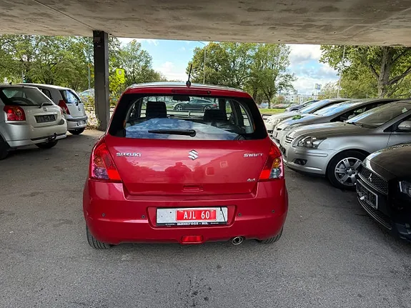 Suzuki Swift 2009 photo 3