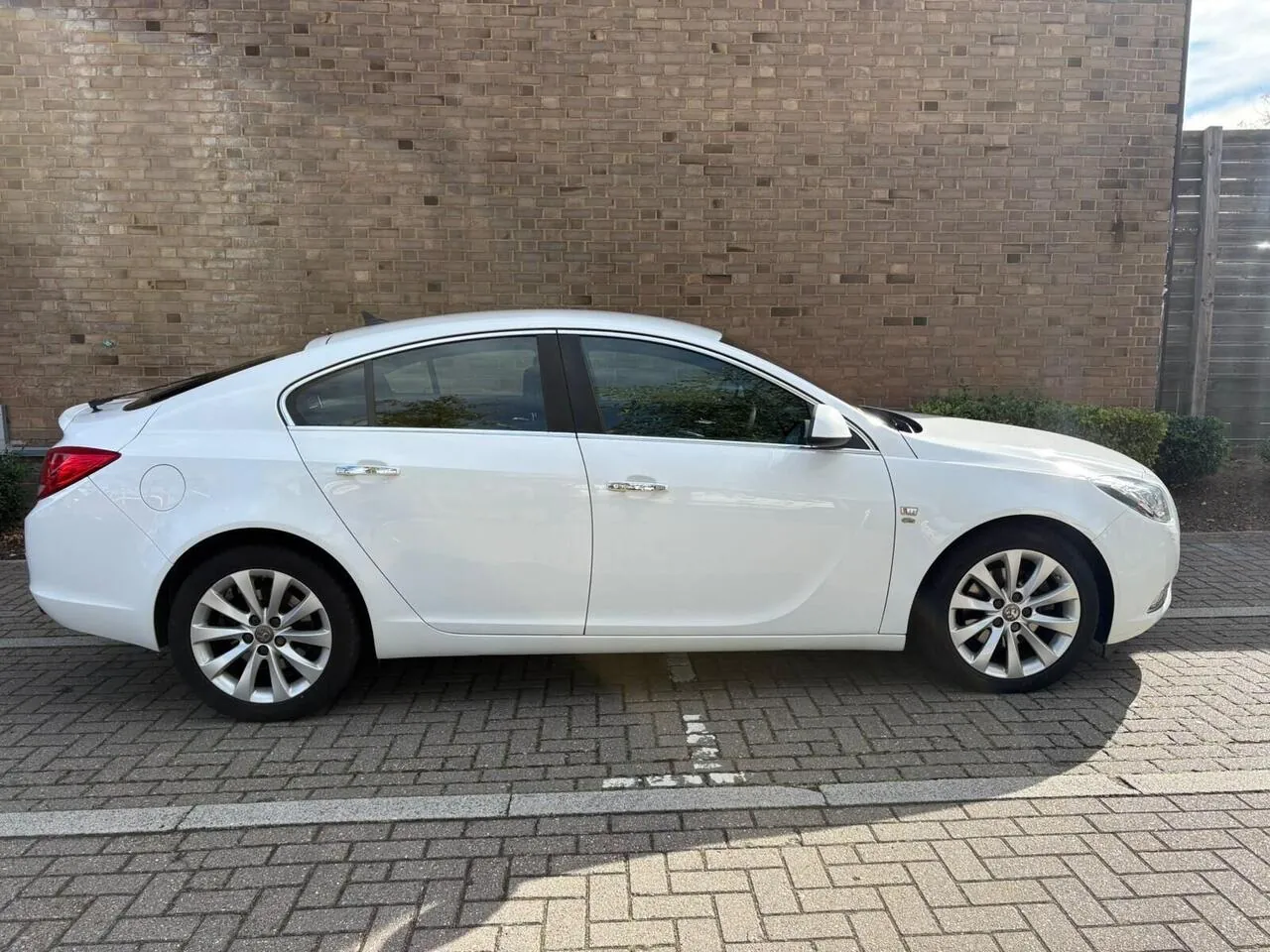 Vauxhall Insignia 2013 photo 5