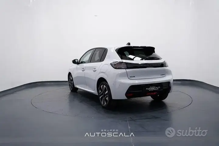 Peugeot 208 2025 photo 3