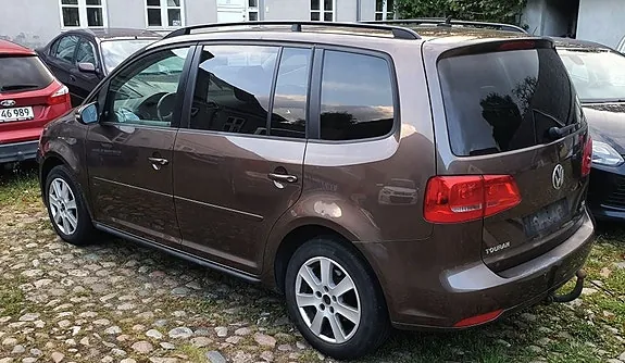 Volkswagen Touran 2012 photo 4