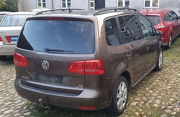 Volkswagen Touran 2012 photo 3