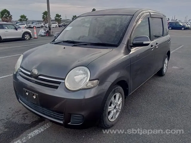 Toyota Sienta 2008 photo 2