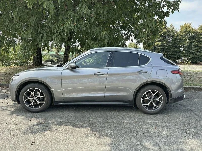 Alfa Romeo Stelvio 2021 photo 2