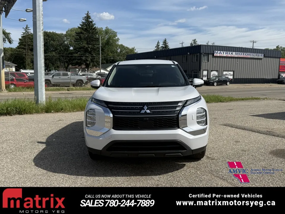 Mitsubishi Outlander 2022 photo 2