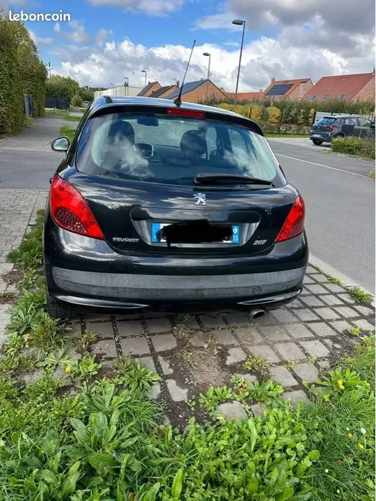 Peugeot 207 2008 photo 2