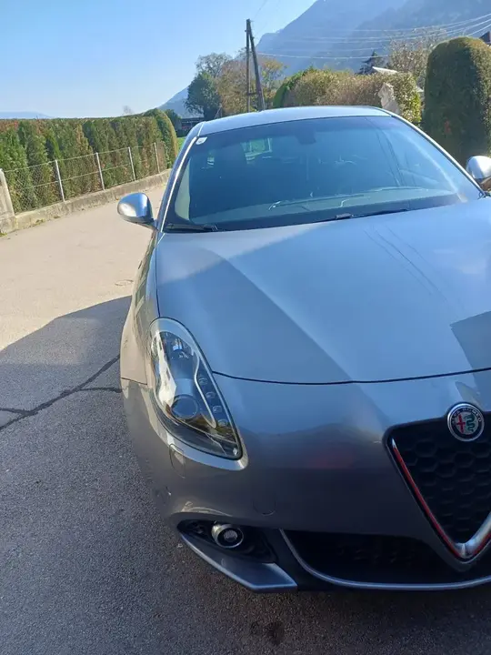 Alfa Romeo Giulietta 2021 photo 2