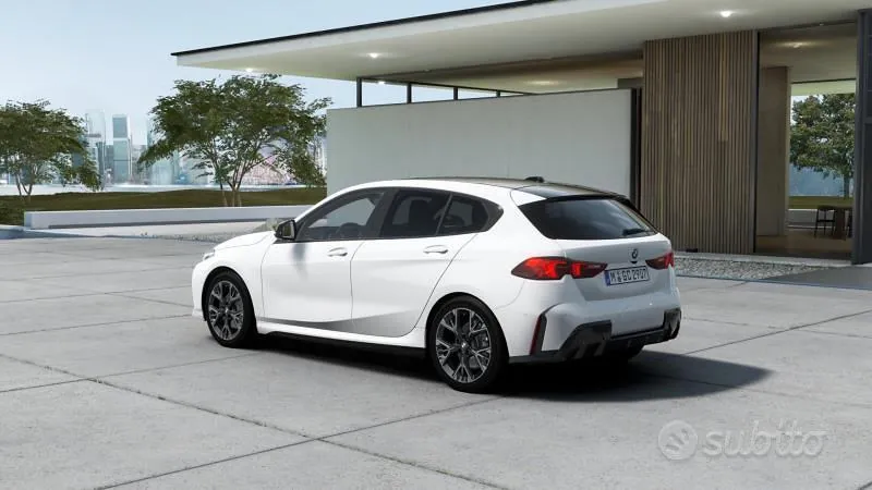 BMW 1 Series 2026 photo 2