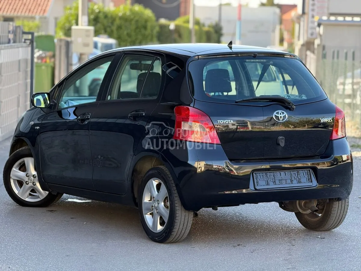 Toyota Yaris 2008 photo 2