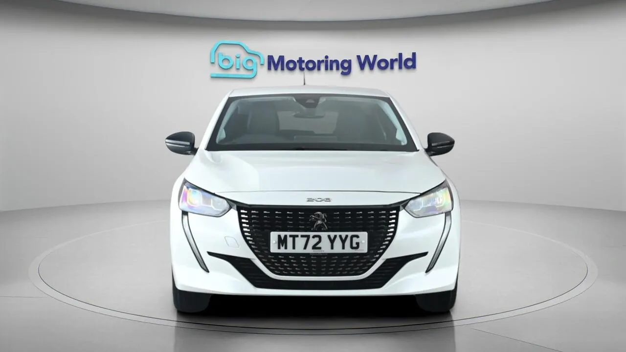 Peugeot 208 2022 photo 3