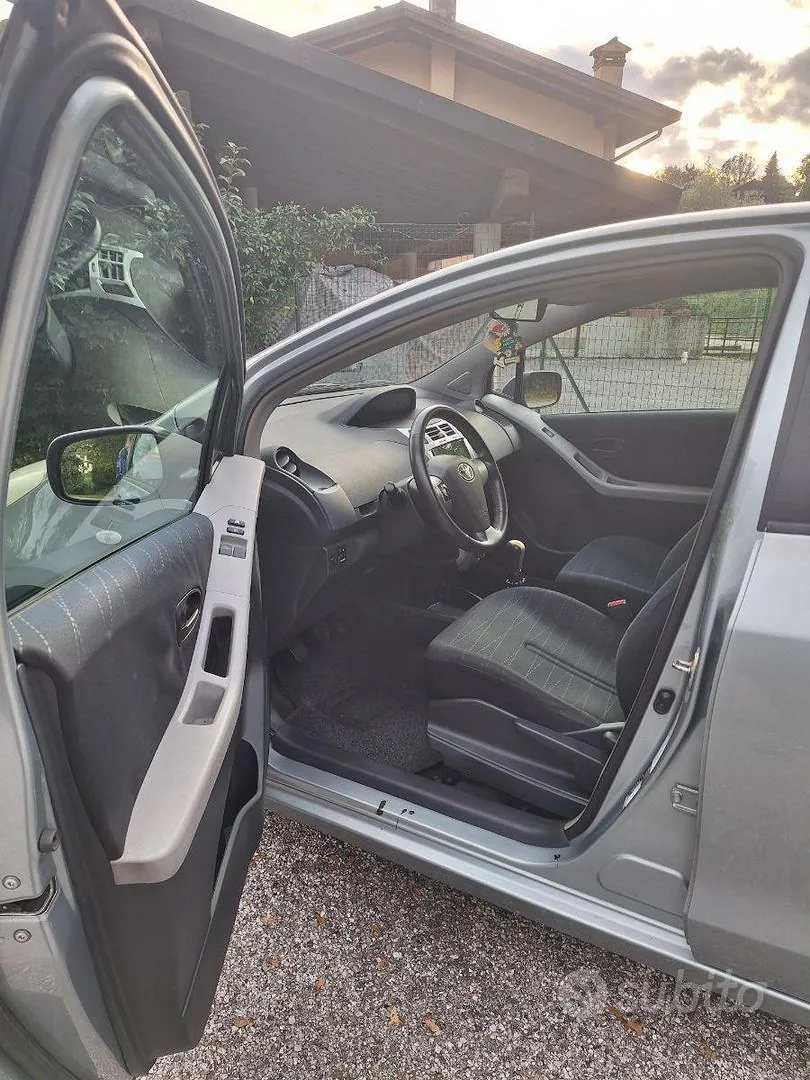 Toyota Yaris 2006 photo 5