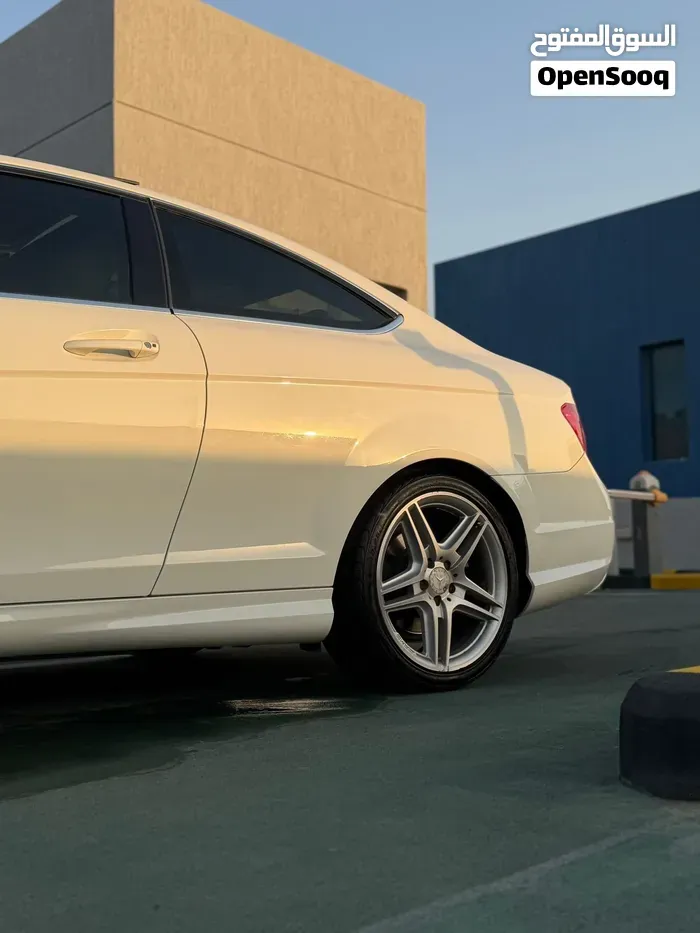 Mercedes-Benz C-Class 2012 photo 3