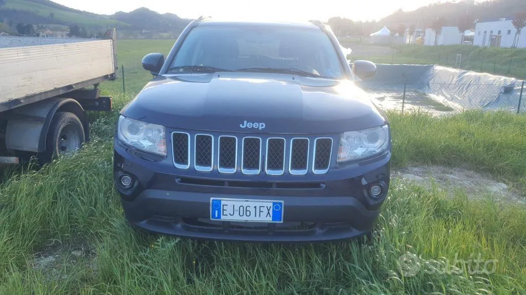 Jeep Compass 2011 photo 2