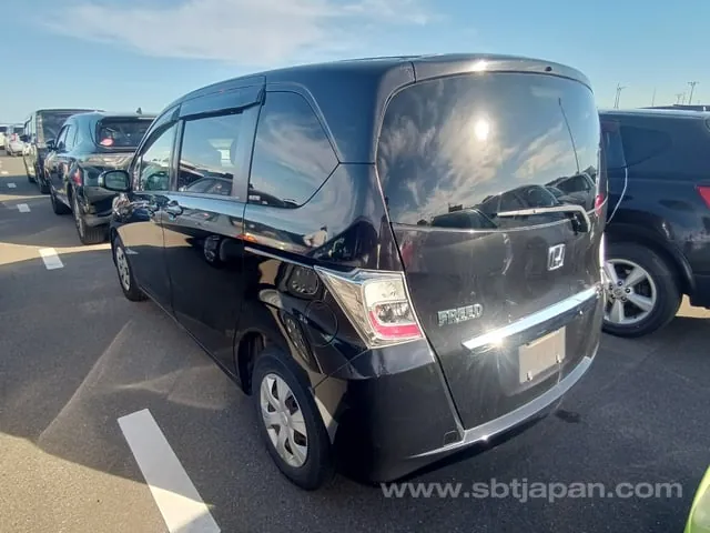 Honda Freed G 2012 photo 3