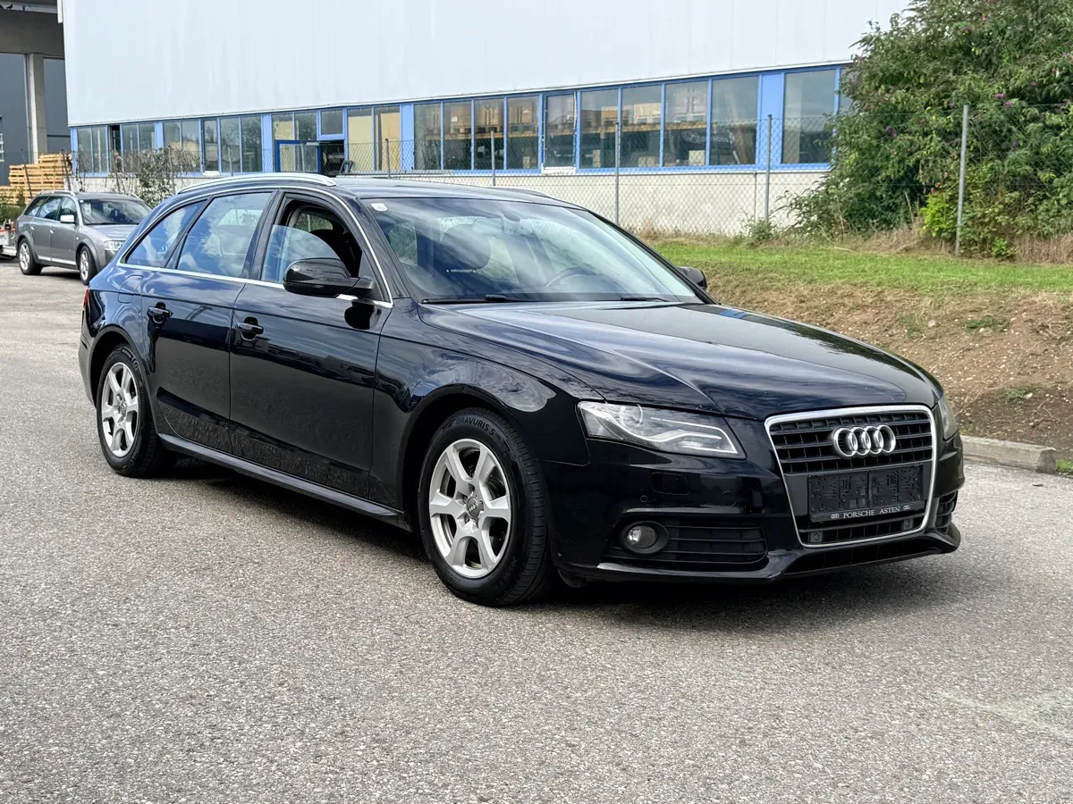 Audi A4 2010 photo 3