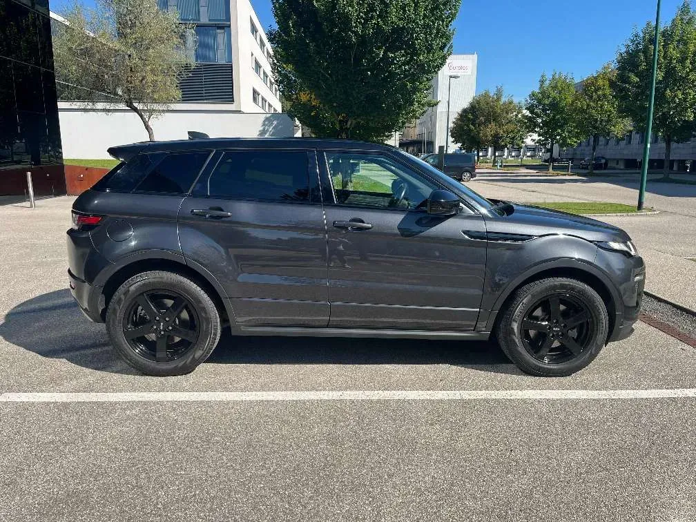Land Rover Range Rover Evoque 2017 photo 2