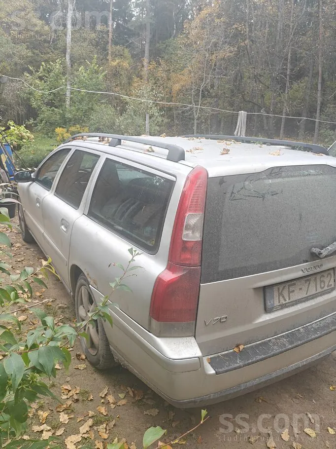 Volvo V70 2004 photo 2